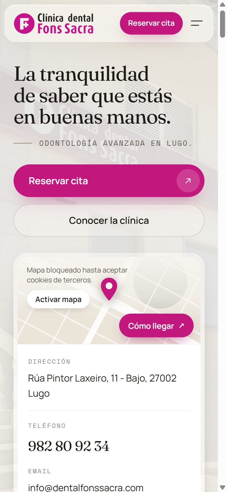 Portada de la web en el móvil, con el botón de reservar cita